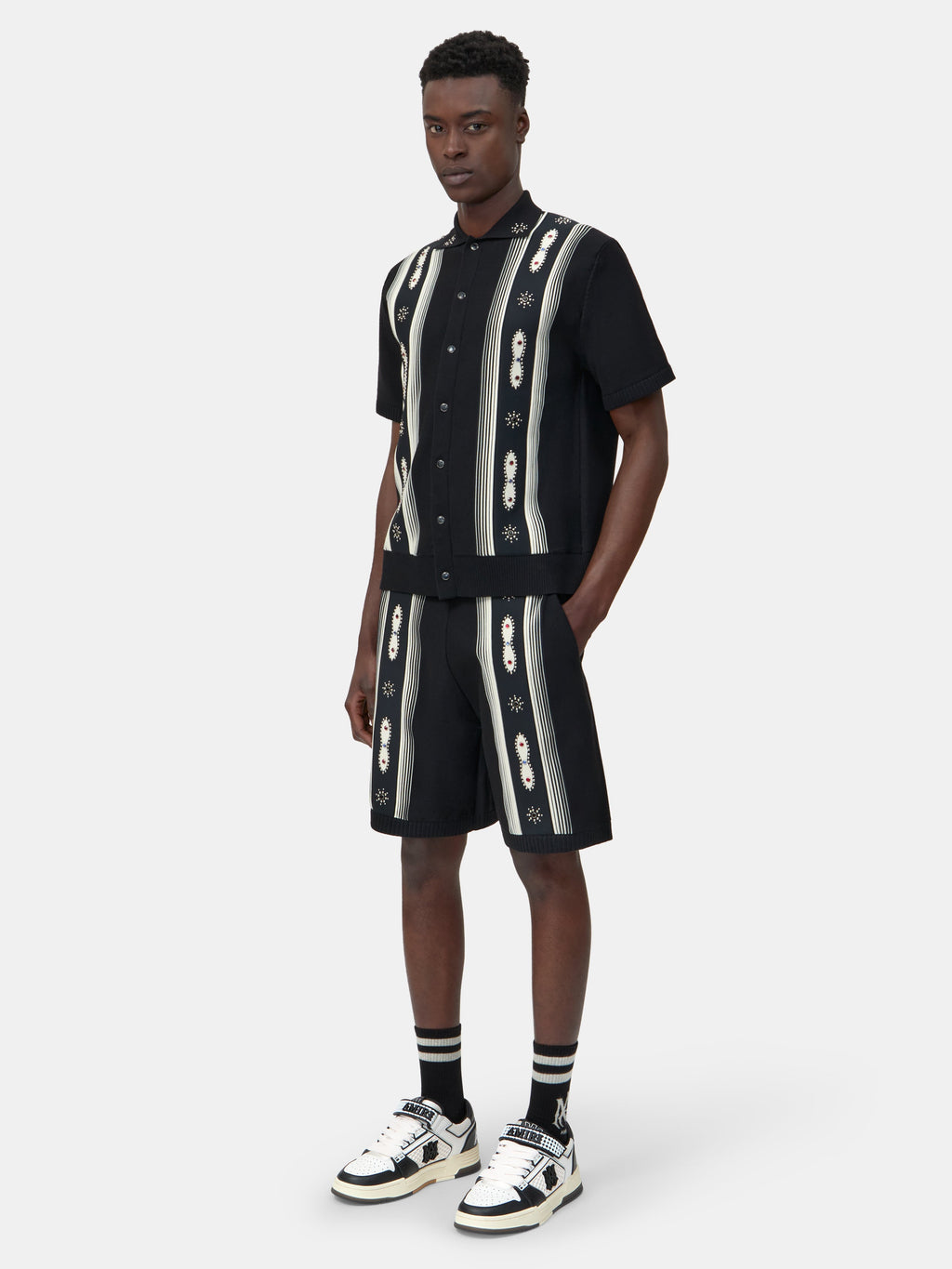 STUD STRIPE SHORT - Black